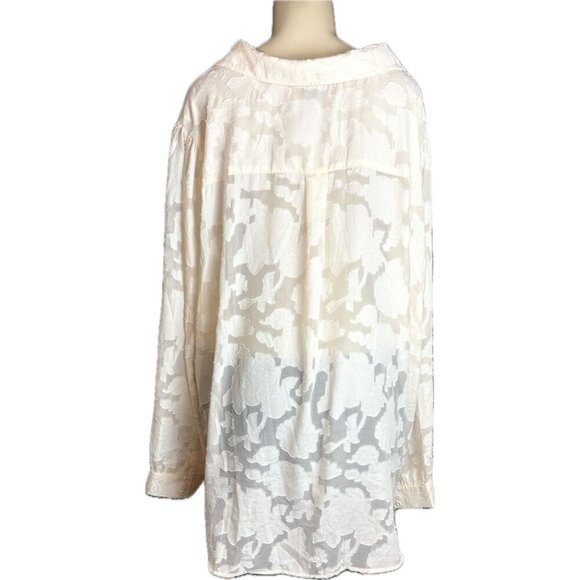 Torrid +6 Blush Pink Sheer Clip Floral Chiffon Button Collar Long Sleeve Blouse - Picture 5 of 6